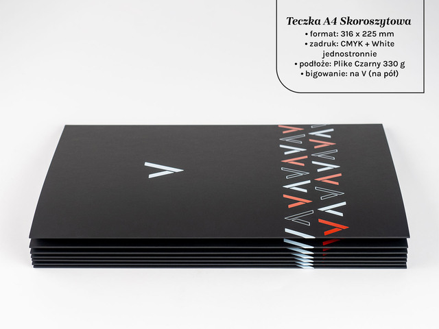 Teczki skoroszytowe A4 na czarnym papierze plike 330g